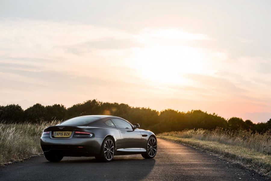  Aston Martin DB9 GT 2015 года  (UK) (фото 14 из 20)